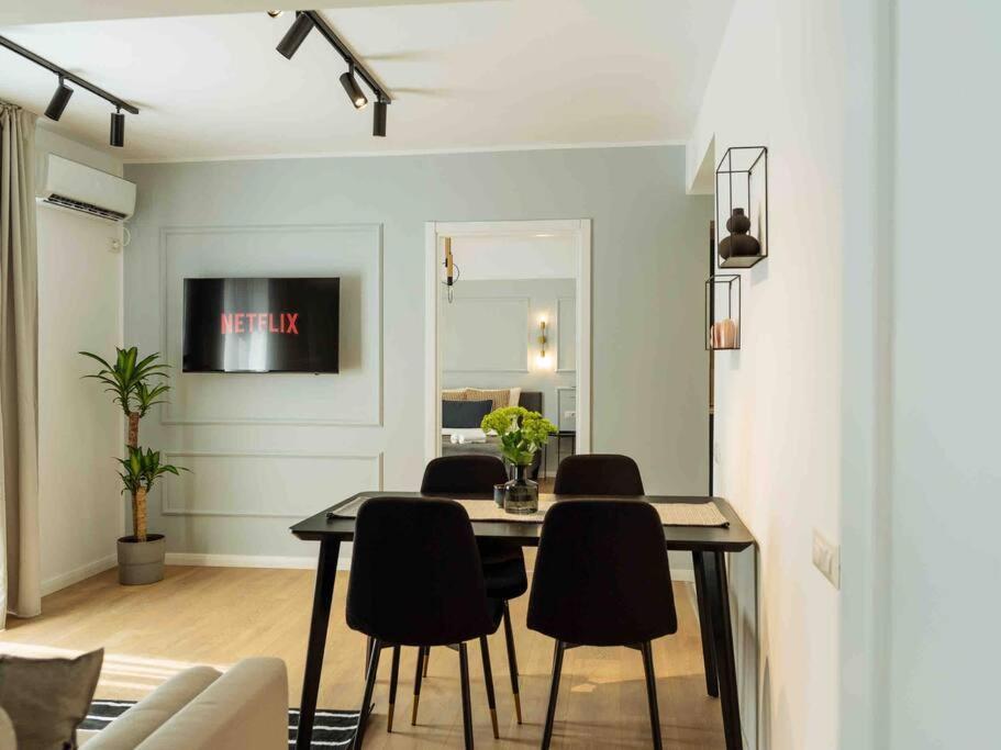 Bright 2Br Apartment - Top Location - City Balcony Bukarest Exterior foto