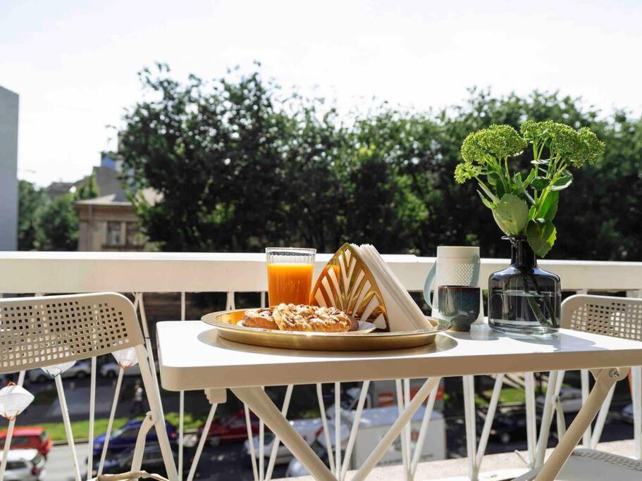 Bright 2Br Apartment - Top Location - City Balcony Bukarest Exterior foto
