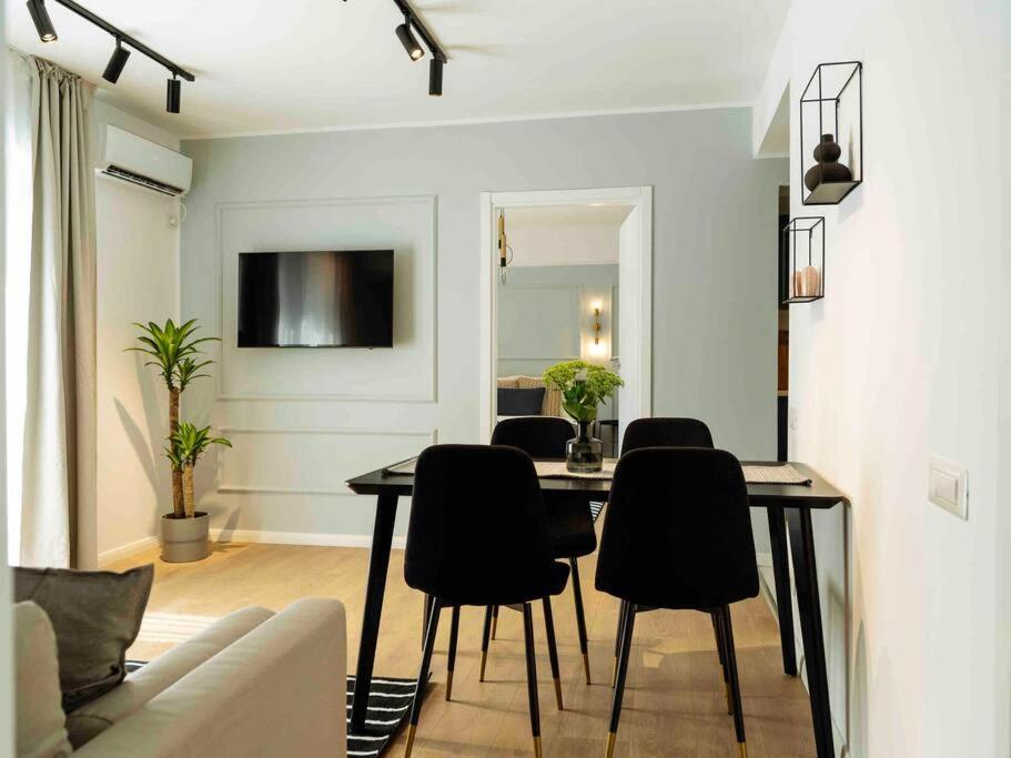 Bright 2Br Apartment - Top Location - City Balcony Bukarest Exterior foto